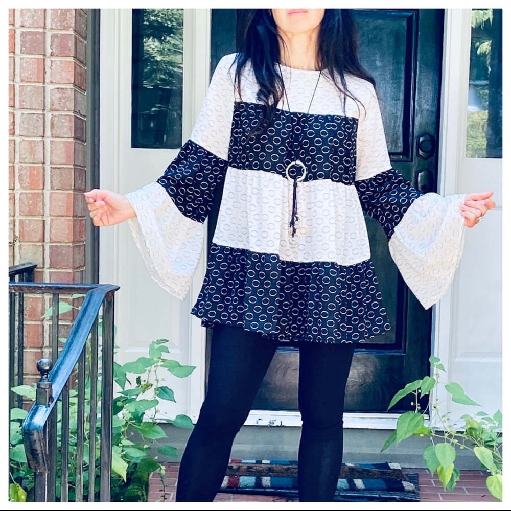 BOHO CHIC CIRCLE PRINT WOVEN COR BLOCK TOP - Picture 6 of 12